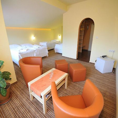 Hotel Cingov Slovensky Raj Spišská Nová Ves エクステリア 写真